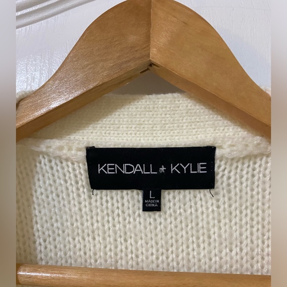 Kendall & Kylie Cream White Crop cozy knit cardigan - Picture 4 of 4